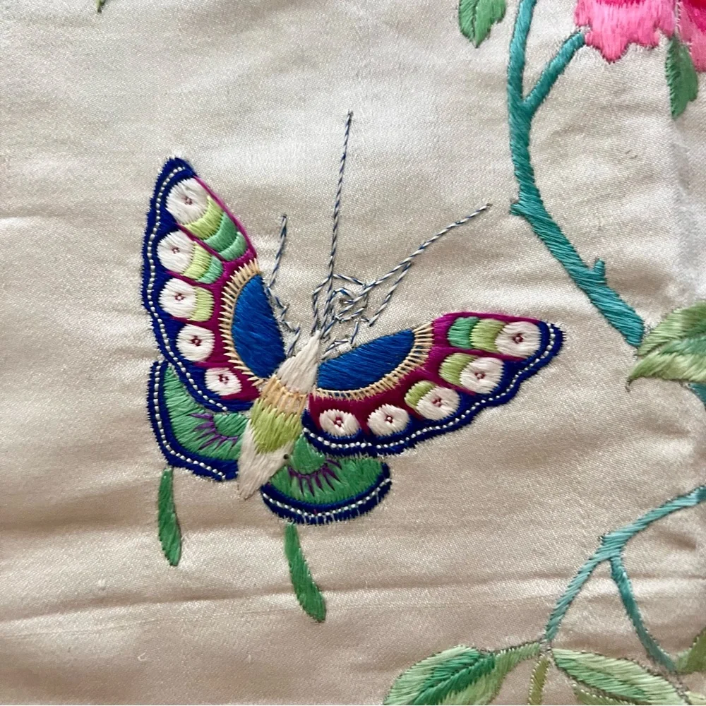 Marked Antique Chinese Silk‎ Hand Embroidery Textile Panel Flowers & Butterfly